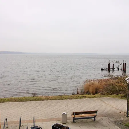 Haffplatz 11 *